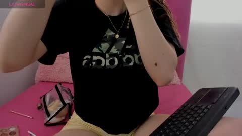 Veronica online show from April 2026 06:03:01 PM