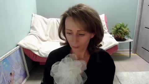 Helen online show from March 2025 05:33:01 AM