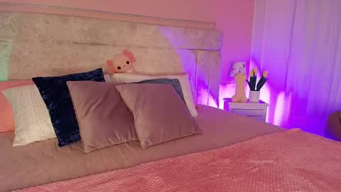 Snapshot of veronicamartin_ chatting on March 2025 07:53:01 PM Vero online show from March 2025 07:53:01 PM