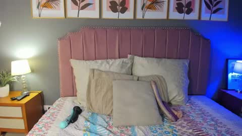 Snapshot of veronnica_fox chatting on March 2025 12:04:02 PM Veronica online show from March 2025 12:04:02 PM