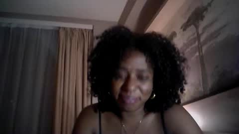 Snapshot of verronique1511 chatting on April 2026 09:27:01 PM verronique1511 online show from April 2026 09:27:01 PM