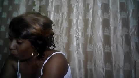 Snapshot of verronique1511 chatting on May 2026 03:11:01 PM verronique1511 online show from May 2026 03:11:01 PM