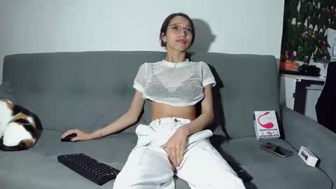 Snapshot of very_hard2 chatting on October 2025 11:07:01 PM very_hard2 online show from October 2025 11:07:01 PM