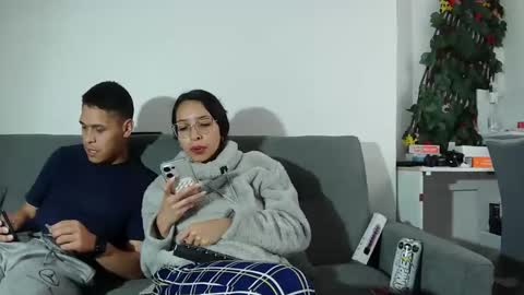 Snapshot of very_hard2 chatting on October 2025 04:30:02 PM very_hard2 online show from October 2025 04:30:02 PM