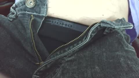 Erik online show from September 2025 07:08:01 AM