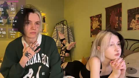 Snapshot of veryraretwins chatting on October 2025 11:13:02 PM veryraretwins online show from October 2025 11:13:02 PM