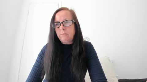 verysassypeachgoddess online show from May 2026 01:49:02 PM