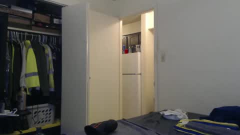 hairy man online show from January 2025 01:09:02 AM