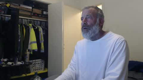 hairy man online show from February 2025 12:51:01 AM