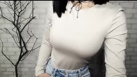 Snapshot of veryveryshygirl chatting on February 2025 11:32:02 AM Ana online show from February 2025 11:32:02 AM