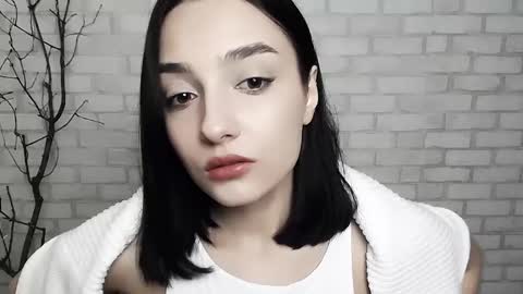 Snapshot of veryveryshygirl chatting on February 2025 07:01:02 AM Ana online show from February 2025 07:01:02 AM