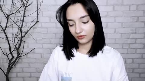 Snapshot of veryveryshygirl chatting on March 2025 02:29:02 PM Ana online show from March 2025 02:29:02 PM