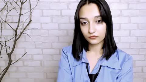 Snapshot of veryveryshygirl chatting on March 2025 05:43:02 PM Ana online show from March 2025 05:43:02 PM