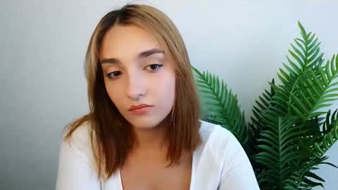 Snapshot of veryveryshygirl chatting on September 2025 12:17:02 PM Ana online show from September 2025 12:17:02 PM