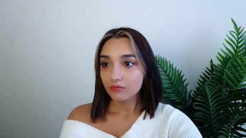 Snapshot of veryveryshygirl chatting on October 2025 11:30:01 AM Ana online show from October 2025 11:30:01 AM