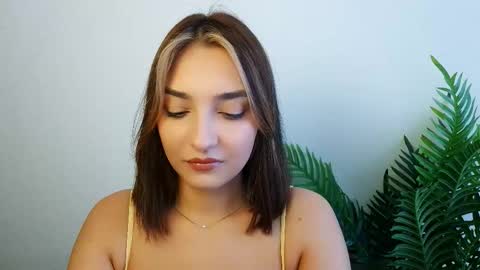 Snapshot of veryveryshygirl chatting on October 2025 12:31:01 PM Ana online show from October 2025 12:31:01 PM