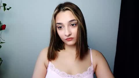 Snapshot of veryveryshygirl chatting on November 2025 01:44:02 PM Ana online show from November 2025 01:44:02 PM