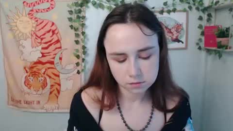 Snapshot of veryveryvery_shy chatting on July 2026 05:45:02 AM veryveryvery_shy online show from July 2026 05:45:02 AM