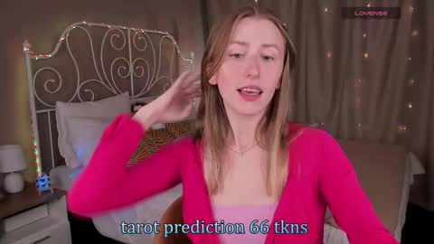 Snapshot of vespera_celeste chatting on September 2025 05:39:02 AM Celeste online show from September 2025 05:39:02 AM