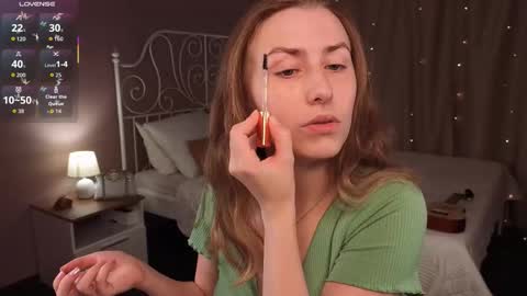 Snapshot of vespera_celeste chatting on October 2025 05:41:02 AM Celeste online show from October 2025 05:41:02 AM