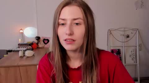 Snapshot of vespera_celeste chatting on February 2026 09:17:01 AM Celeste online show from February 2026 09:17:01 AM