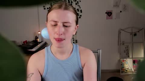 Snapshot of vespera_celeste chatting on March 2026 12:40:01 PM Celeste online show from March 2026 12:40:01 PM