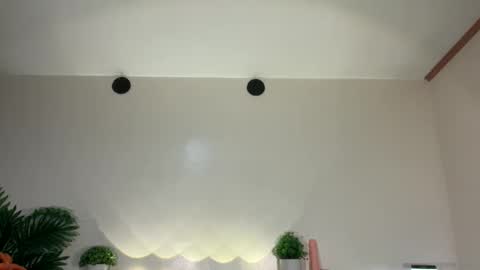 via_olala online show from October 2025 07:35:02 PM