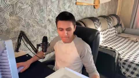 vialeras online show from February 2025 09:55:02 AM