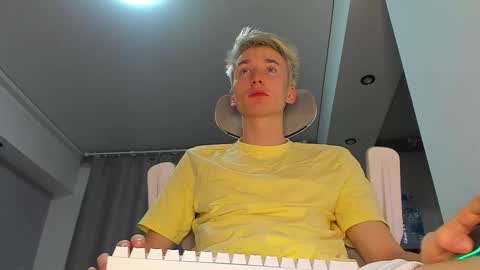 vibemygirl online show from October 2025 11:43:01 AM