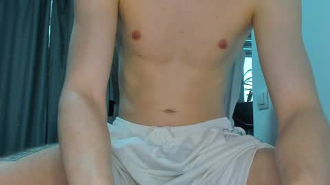 vibemygirl online show from April 2026 12:51:02 PM