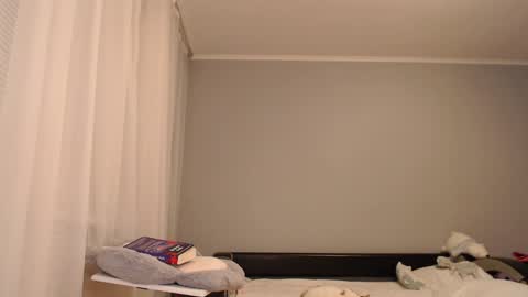 Snapshot of vibezgirl chatting on December 2024 08:18:01 PM Amelia online show from December 2024 08:18:01 PM