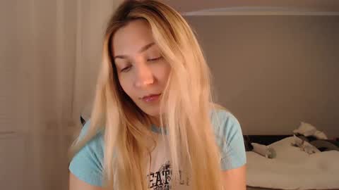 Snapshot of vibezgirl chatting on December 2024 08:05:02 PM Amelia online show from December 2024 08:05:02 PM