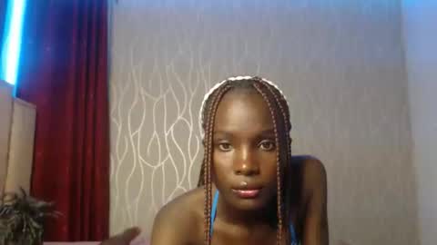 Vibrant online show from November 2025 06:08:01 PM