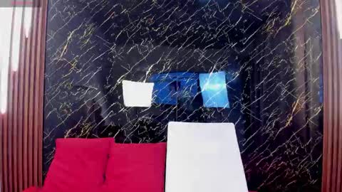 Snapshot of vichy_evans chatting on January 2026 07:17:01 PM Vichy Everyday From 1400 to 2130 Col Time online show from January 2026 07:17:01 PM