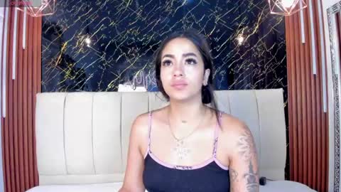 Snapshot of vichy_evans chatting on June 2026 12:36:02 PM Vichy Everyday From 1400 to 2130 Col Time online show from June 2026 12:36:02 PM