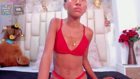 Snapshot of vicky_castillo chatting on May 2026 04:07:01 AM Vicky Castillo online show from May 2026 04:07:01 AM