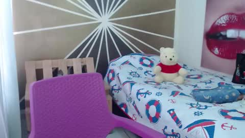 vicky_sexi online show from December 2025 01:42:01 PM