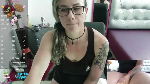 Valentina online show from December 2024 07:43:02 PM