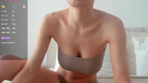 Snapshot of vickystonee chatting on February 2026 10:33:01 AM Victoria online show from February 2026 10:33:01 AM