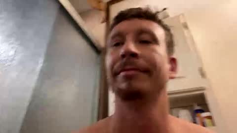 Snapshot of vicrobertson595 chatting on November 2025 06:29:01 PM vicrobertson595 online show from November 2025 06:29:01 PM