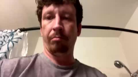 Snapshot of vicrobertson595 chatting on January 2026 05:38:02 PM vicrobertson595 online show from January 2026 05:38:02 PM