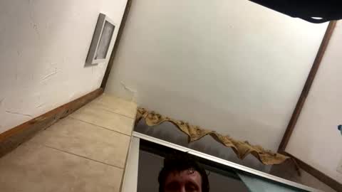 Snapshot of vicrobertson595 chatting on April 2026 02:33:01 PM vicrobertson595 online show from April 2026 02:33:01 PM