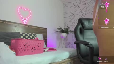 Victoria online show from December 2024 03:42:02 PM