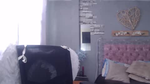 Hi guys   Im victoria  Be the one who can control me in PVT online show from December 2024 05:14:02 PM