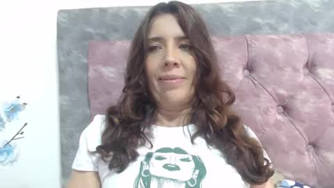 Hi guys   Im victoria  Be the one who can control me in PVT online show from January 2025 04:22:01 PM