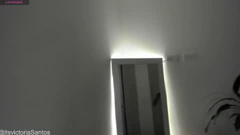 Victoria Santos online show from March 2026 09:37:02 PM