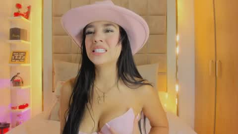 Victoria valentina  online show from April 2026 01:22:01 PM