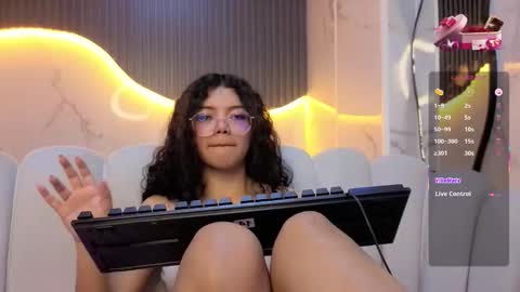 victoria_castillo_b online show from February 2026 01:12:01 AM