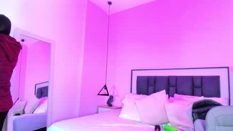 valentina online show from November 2025 09:08:02 AM