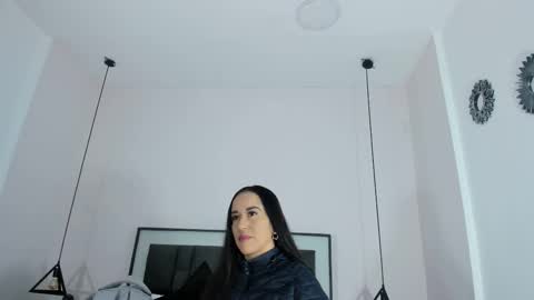 valentina online show from November 2025 09:30:01 AM